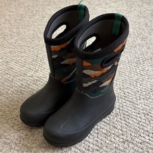 BOGS Unisex-Child Neo-Classic Boot- Camo Landscape
